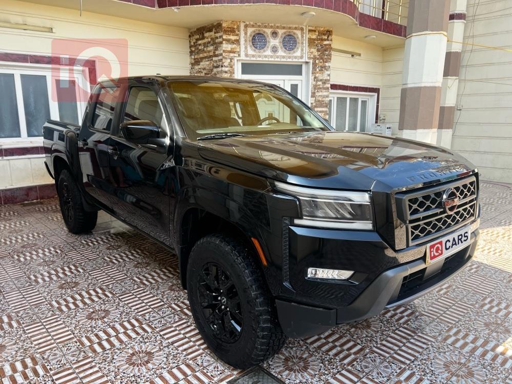 نيسان فرونتر